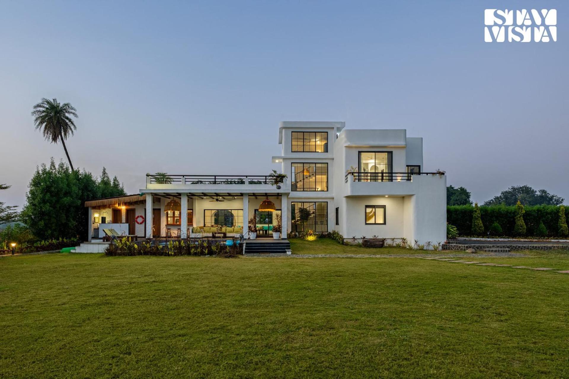 Stayvista At Lotus By The Lake With Pool, Bbq & Lawn Indaur Kültér fotó