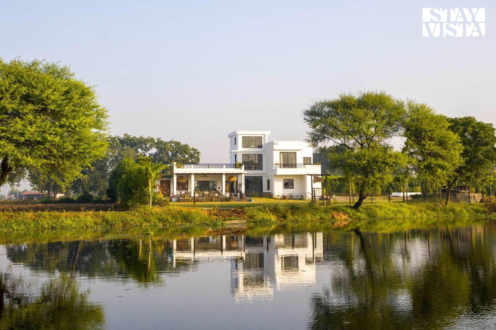 Stayvista At Lotus By The Lake With Pool, Bbq & Lawn Indaur Kültér fotó
